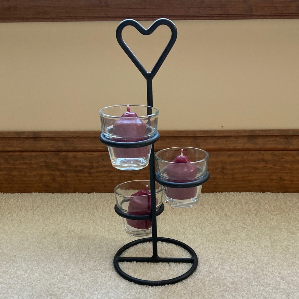 Heart-Shaped Black Candle Holder with Burgundy Votive Candles